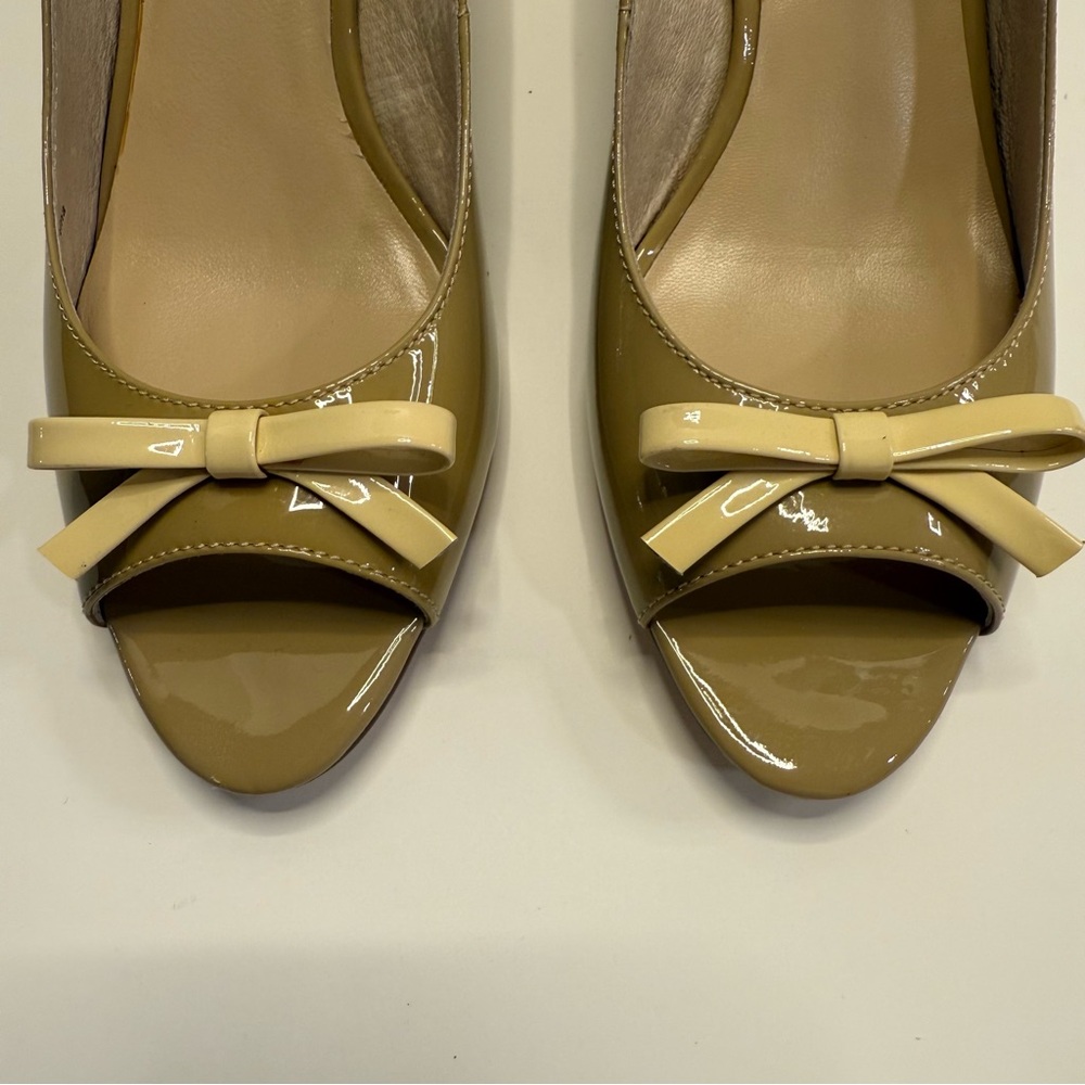 Kate Spade Nude Patent Bow Peep Toe Wedges Size 6 - Picture 5 of 10